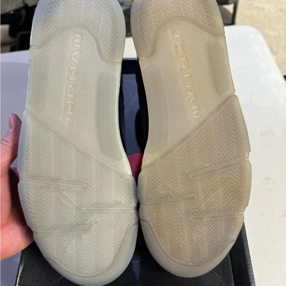 Jordan 5 Doernbecher - Picture 4 of 8